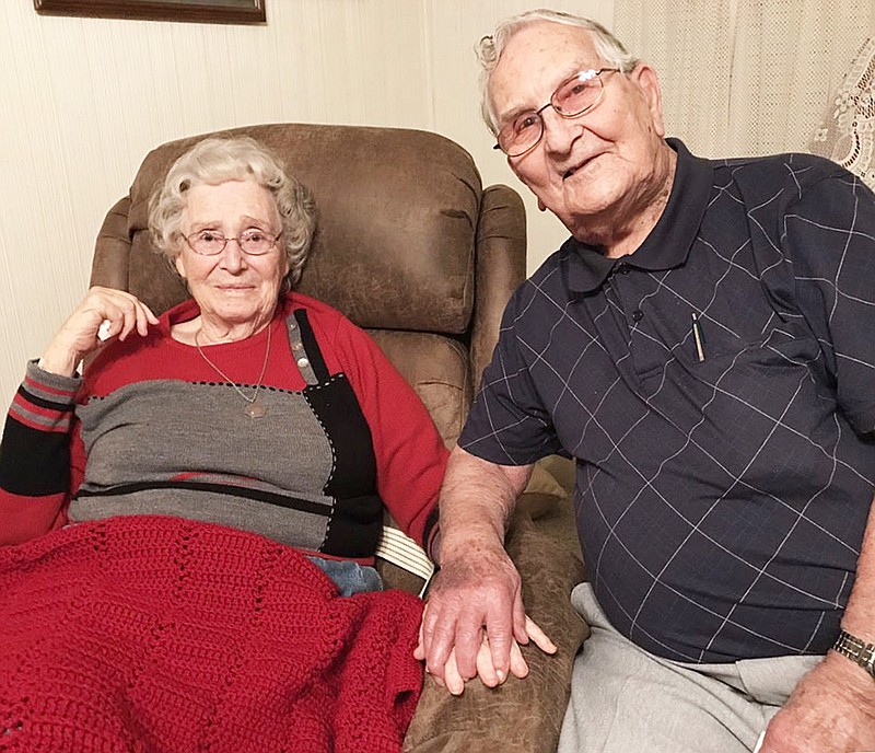 couple-celebrates-60th-anniversary