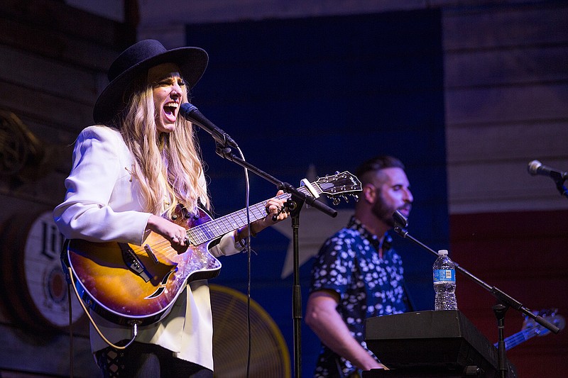 Stephanie Rice performs with her band at Scottie's Grill on June 16, 2017. 