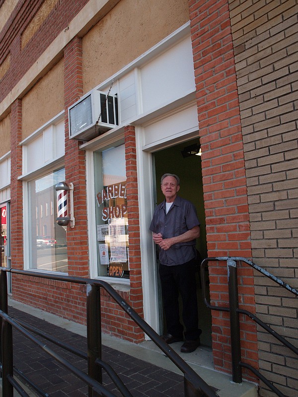 Technology edges out straight razors Texarkana Gazette