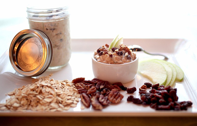 Overnight Oatmeal with Apples,Raisins,and Toasted Pecans. (Jessica J. Trevino/Detroit Free Press/TNS) 