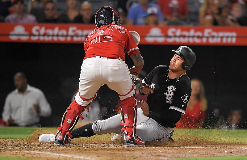 MLB: Astros land catcher Martin Maldonado in trade with Angels