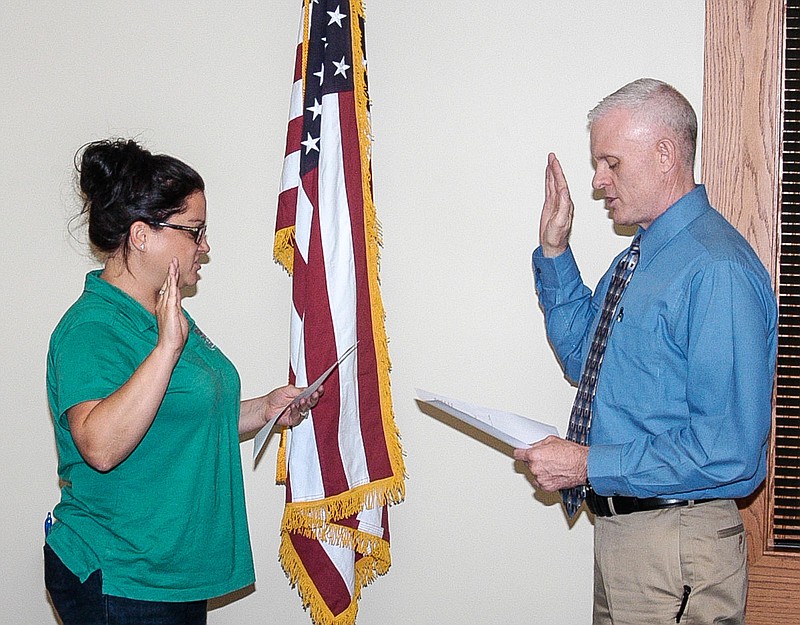 California City Clerk Aimee Hill swears in new Police Chief John Hoover on Aug. 6, 2018.