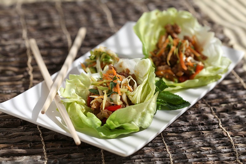 How to make homemade lettuce wraps