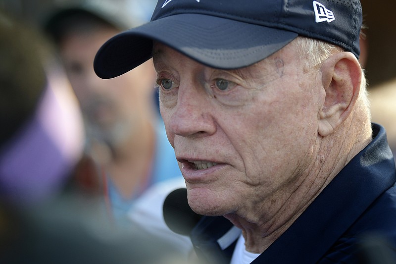 Dallas Cowboys owner Jerry Jones discusses the first four days of camp and offers his thoughts on Ezekiel Elliott, Leighton Vander Esch and other players in Oxnard, Calif. on Sunday, July 29, 2018. (Max Faulkner/Fort Worth Star-Telegram/TNS)