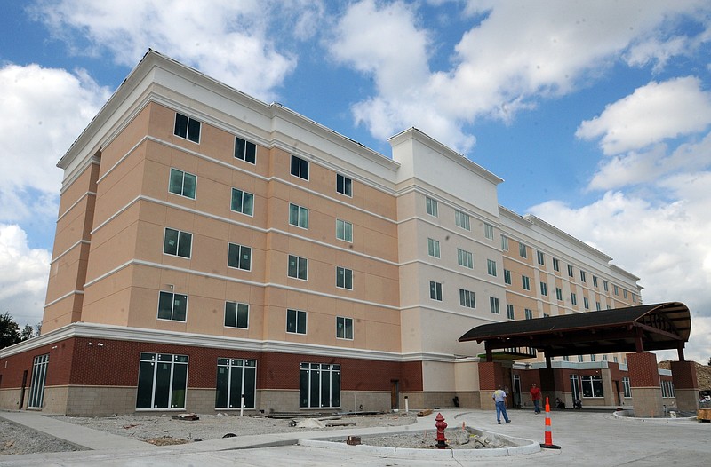 HOLIDAY INN
Mark Wilson/News Tribune
The Holiday Inn under construction on Jefferson Street at the former Truman Hotel site south of downtown.
