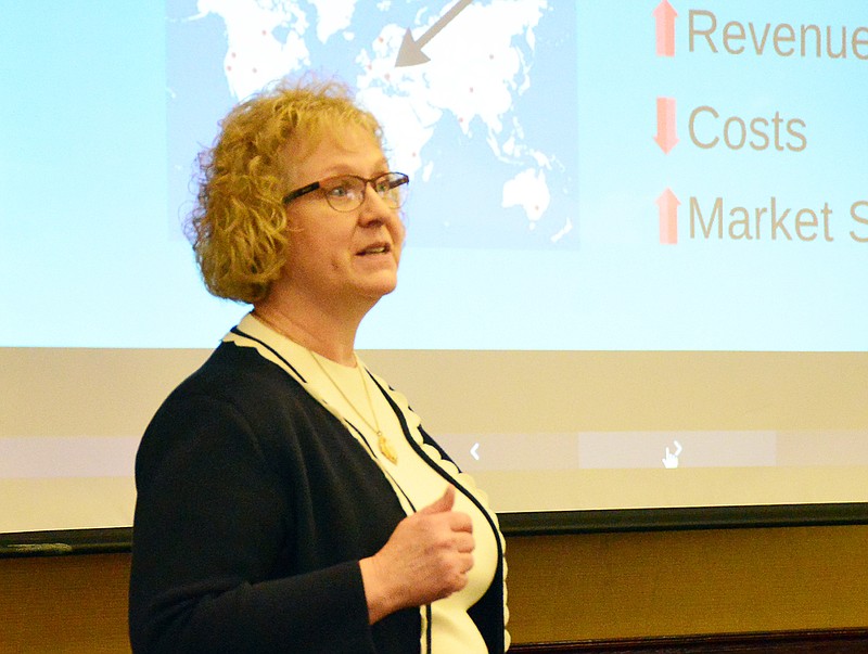 Linda Landon pitches her business plan at the annual Pitch It & Win It competition Wednesday during the Business and Lifestyles Expo at the Capitol Plaza Hotel and Convention Center.