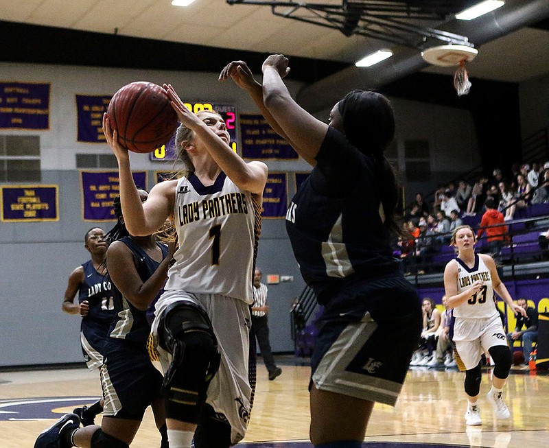 Larey scores 1,000th point in Fouke's big win over Lady Cougars