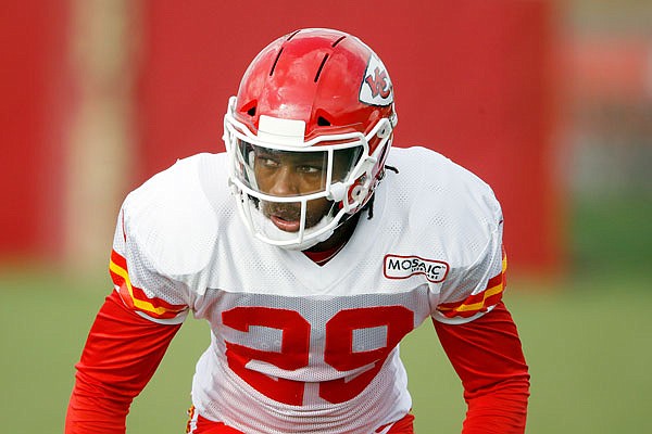 Berry gets back on field for Chiefs | Jefferson City News Tribune