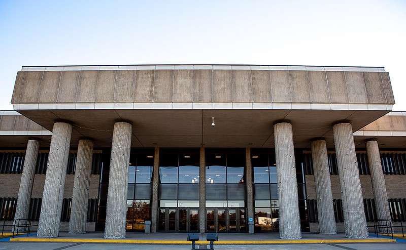 The Bowie County Courthouse was built in 1985, which replaced the 1891 courthouse. The site of the earlier courthouse, which was destroyed by fire in the late 1980s, is now a city park. According to TexasCourtHouses.com, the first Bowie County Courthouse was built in 1841 in Boston, named for the first storekeeper in the area, W.J. Boston. Boston was located at what is now the intersection of Highway 8 and Farm to Market Road 2149.
