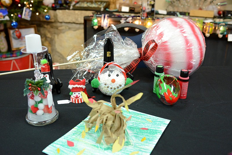 Sally Ince/ News Tribune
A collection of DIY crafts are displayed December 11, 2018 at Capital Arts on Missouri Boulevard.