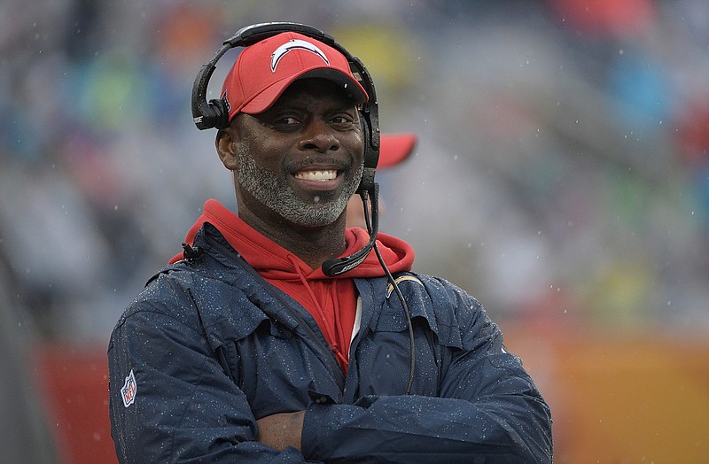 Few minority NFL coaches in top offensive positions | Texarkana Gazette