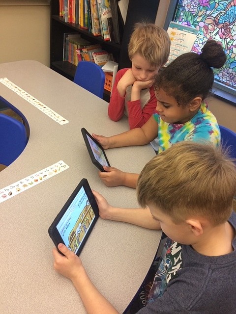 Third graders at Latham Elementary take time to read using TumbleBooks. (Submitted photo)