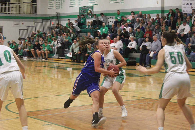 Gracie George drives to the hoop during California's 45-44 loss to Blair Oaks on Feb. 14, 2019.