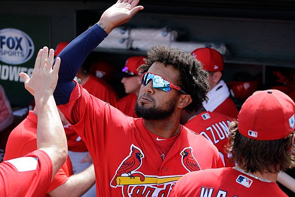 Cardinals sign Jose Martinez to 2-year, $3.25 million contract