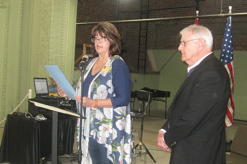 Texarkana, Ark., Assistant Mayor Linda Teeters speaks Saturday during a tribute to country music songwriter Jewell House. 