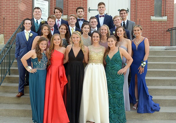 Helias Catholic High School celebrates 2019 prom | Jefferson City News ...