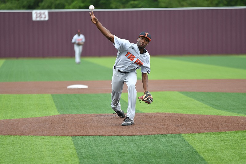 Texas High sophomore pitcher Rian Cellers delivers a pitch to a Whitehouse batter during a Class 5A bi-district playoff series Friday in Whitehouse. The Wildcats won, 6-5. (Photo by Kevin Sutton)
