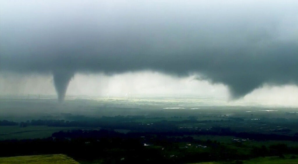 Tornadoes flip campers, damage homes in Southern Plains | Fulton Sun