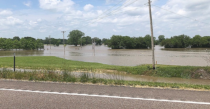 North Jefferson City succumbs to floodwaters along the west edge of U.S. 54 May 24, 2019. (Jim Dyke photo)
