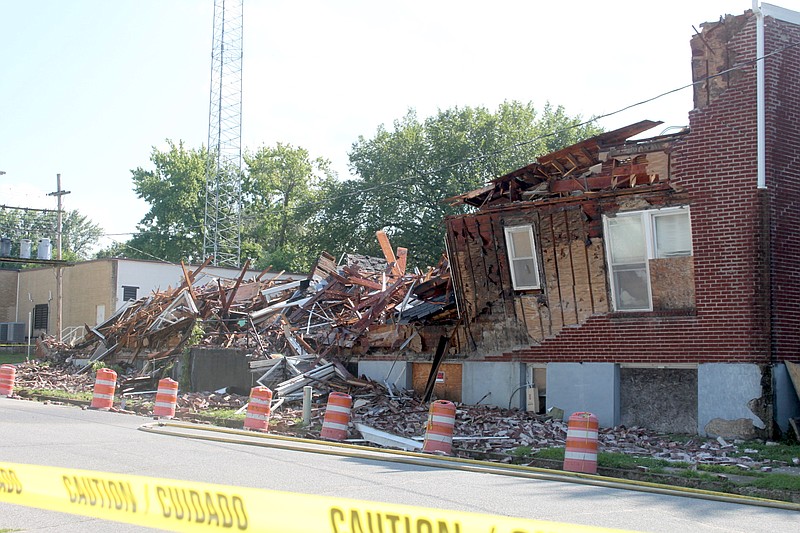 Latham Hospital demolition resumed after asbestos tests | Jefferson ...