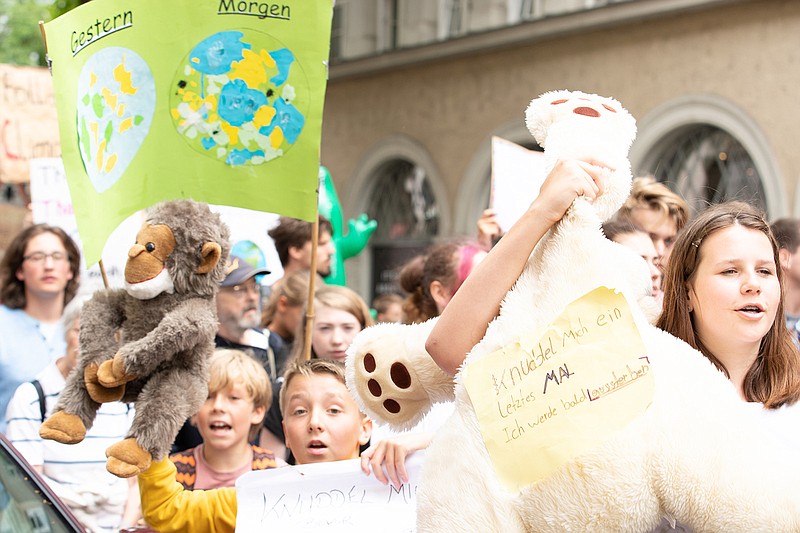 In protest against the climate policy of the German government and the Munich townhall 1150 people joined a FFF protest on 12.7.2019. (Alexander Pohl/Sipa USA/TNS)