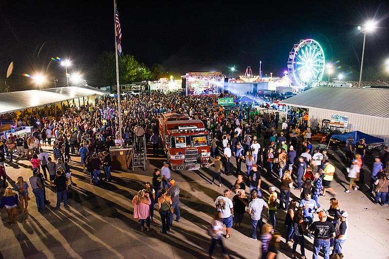 Concert-goers at the 2018 Jefferson City Jaycees Cole County Fair.