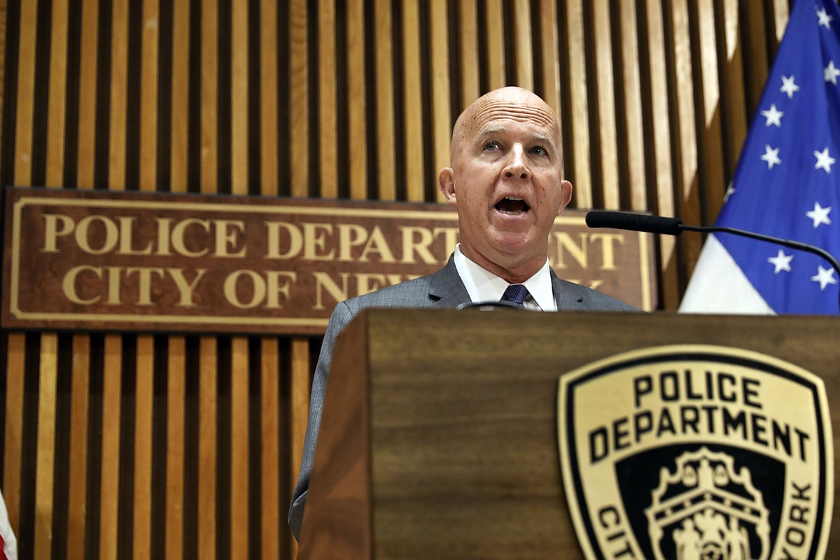 NYPD fires officer 5 years after Garner chokehold death | Jefferson ...