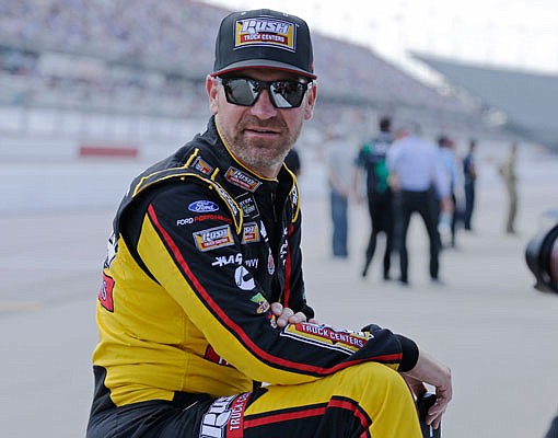 Clint Bowyer will start from the pole in today's NASCAR Cup Series race in Las Vegas.