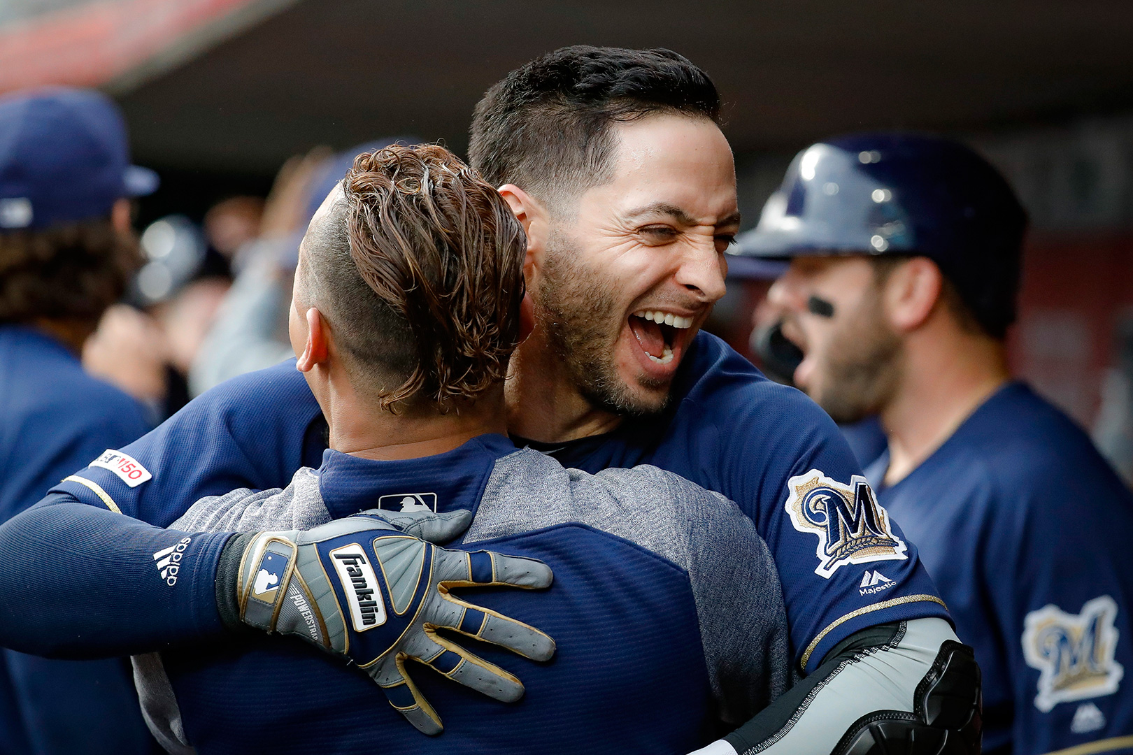 Rowdy Tellez pitches in ninth, clinches Brewers' postseason berth