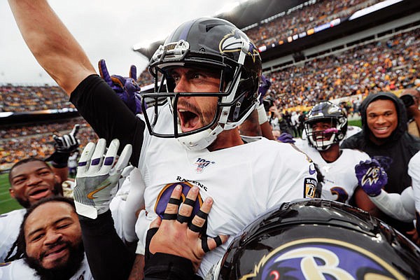 NFL Roundup: Tucker's OT Field Goal Lifts Ravens Past Steelers ...