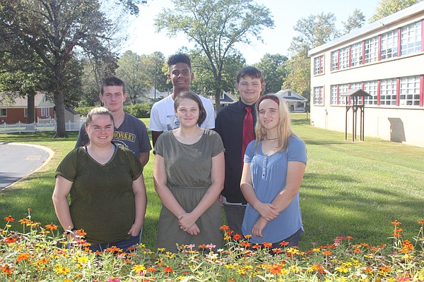 Missouri School for the Deaf debuts homecoming court | Fulton Sun