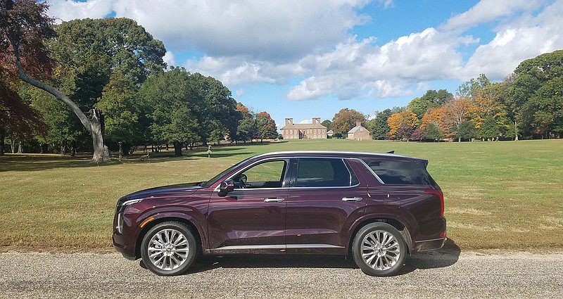 The 2020 Hyundai Palisade cuts a noble figure at Stratford Hall in Virginia. (Henry Payne/The Detroit News/TNS)