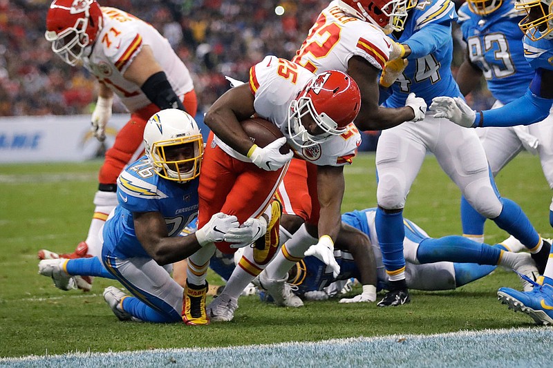 Chiefs Avoid Meltdown Against Chargers