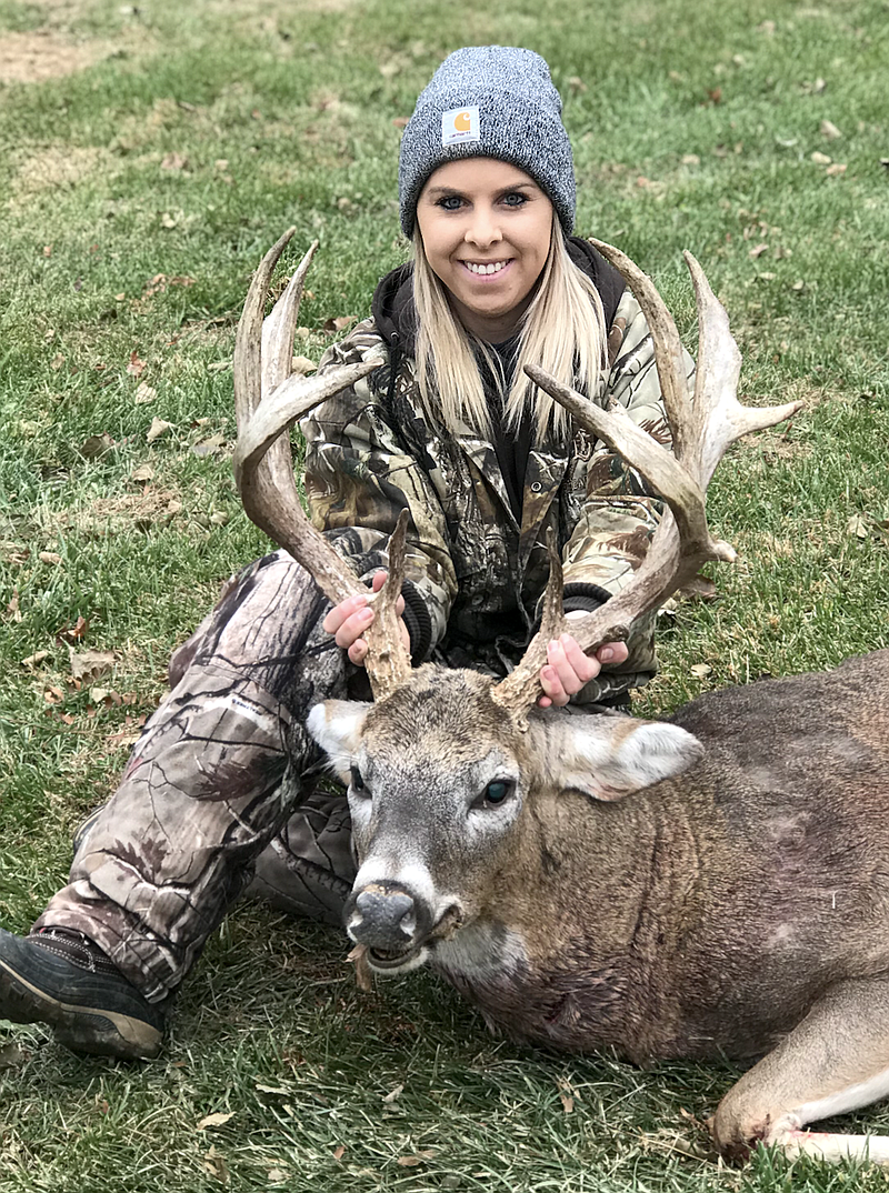 Lexi Muri, of Jamestown, shot a 14-point non-typical buck Nov. 17 on opening weekend. The buck was shot on a farm in Jamestown, Mo. (Submitted photo)