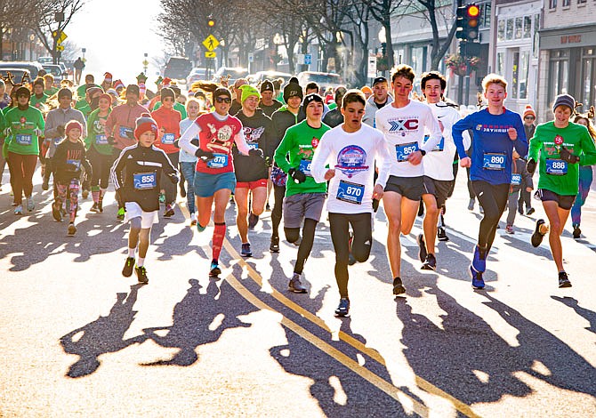 The Big Brothers Big Sisters of Jefferson City's fourth annual Jingle Dash 5K started promptly at 9 a.m. Saturday morning, and runners and walkers braved the chilly temperatures.