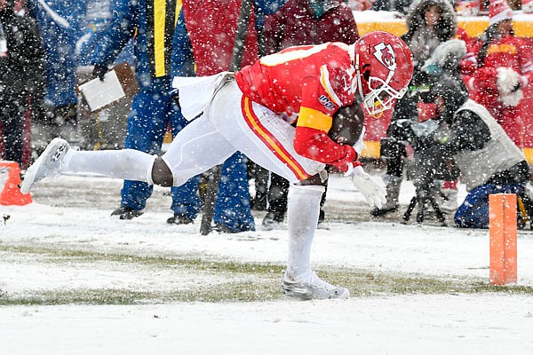 Chiefs roll over Broncos at snowy Arrowhead – The Durango Herald