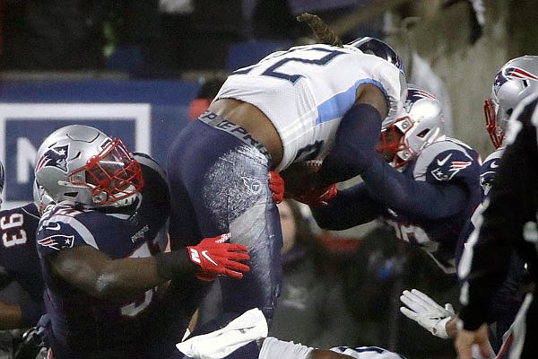 Fog sets in at the start of Titans vs Patriots at Gillette Stadium