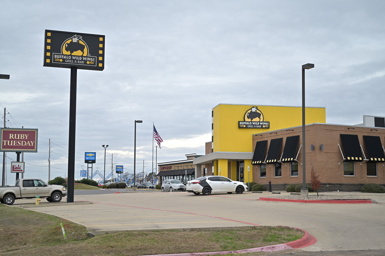 indre Dæmon bladre Buffalo Wild Wings confirms it will close for business