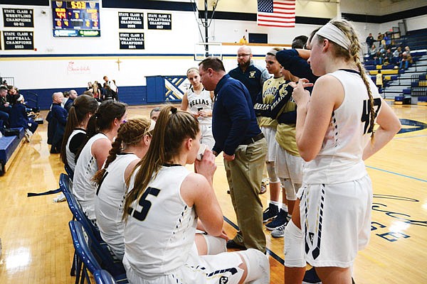 Helias girls basketball coach Alan Lepper announced his resignation Thursday.