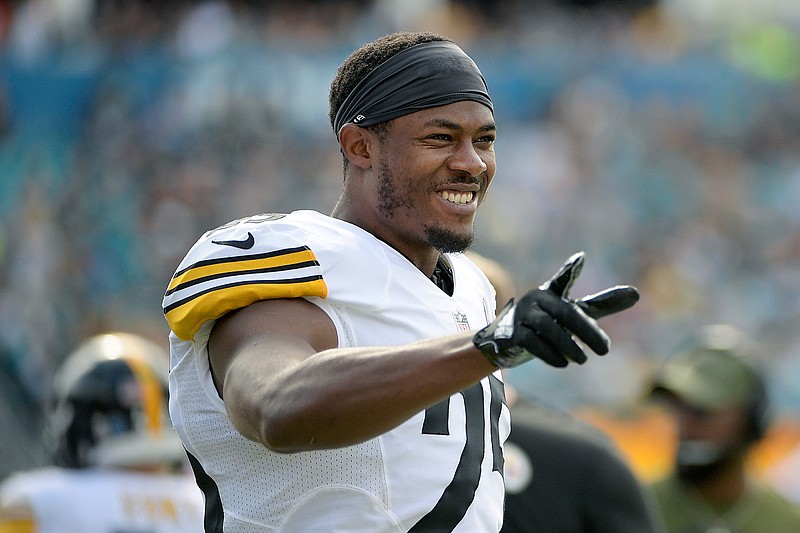 In this Sunday, Nov. 18, 2018 file photo, Pittsburgh Steelers cornerback Artie Burns reacts on the sideline after a play during the first half of an NFL football game against the Jacksonville Jaguars in Jacksonville, Fla. The Chicago Bears and cornerback Artie Burns agreed to a one-year contract, agent Drew Rosenhaus said on Saturday, March 21, 2020.(AP Photo/Phelan M. Ebenhack, File)