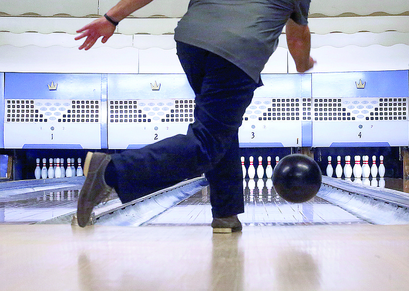 Three best bowling balls - Chicago Tribune