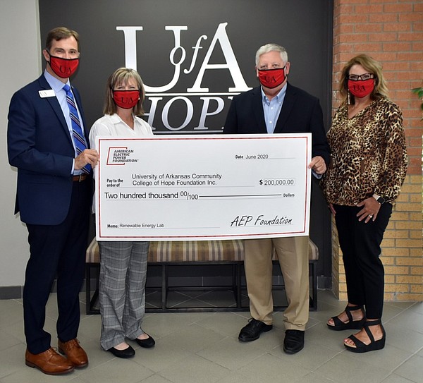 U of A HopeTexarkana receives American Electric Power Foundation Grant
