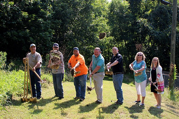 Holts Summit breaks ground on sewer project | Jefferson City News Tribune
