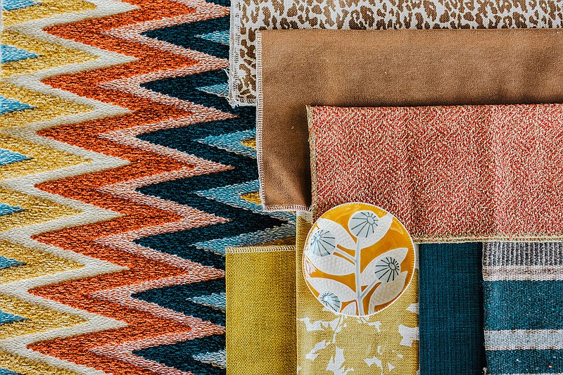 This display is a delicate balance of hues that range from bright to muddy and textures that range from soft to rough, reminiscent of the polarities of a Midwestern fall. (Courtesy Katie Laughridge/TNS)