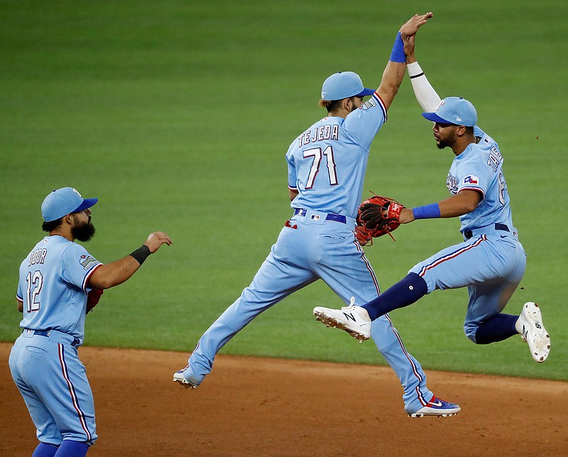 Astros head to playoffs with losing record | Rangers grab 8-4 win