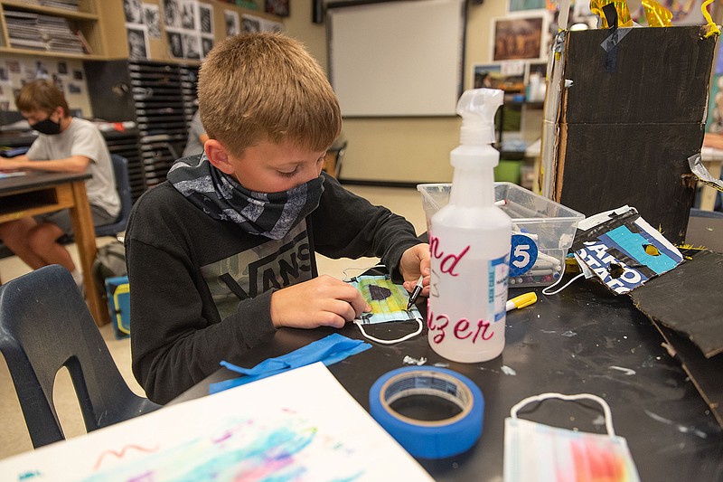 WATCH Middle school holds mask decorating contest Texarkana Gazette