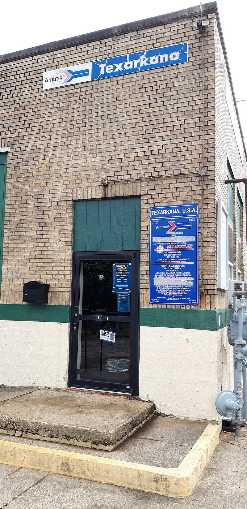 Texarkana's Union Station once again has a customer service representative staffing the Amtrak office. Amtrak had eliminated the position in many smaller stations because of decreased ticket sales through that outlet.