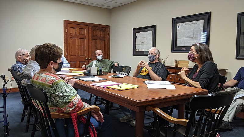 <p>Helen Wilbers/FULTON SUN</p><p>Aging Best CEO Rebecca Nowlin, right, met Thursday with select members of the Callaway Senior Center board, lawyer Tom Riley and representatives from Callaway County United Way. Aging Best used to administer the senior nutrition program at the CSC, but that relationship was severed in September.</p>