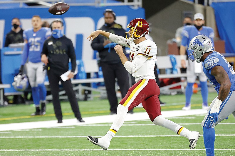 Washington quarterback Alex Smith throws a pass during Sunday's game against the Lions in Detroit.