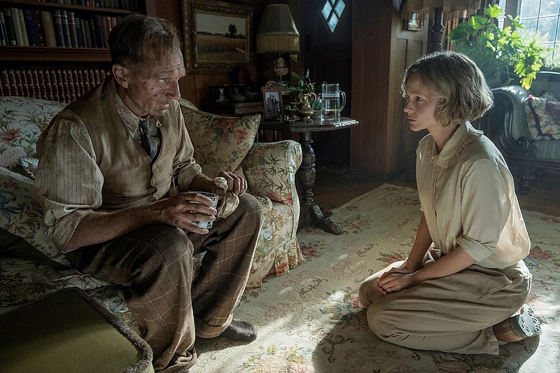 Ralph Fiennes and Carey Mulligan in "The Dig." (Larry Horricks/Netflix)